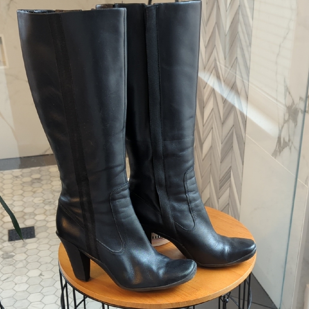 Kenneth Cole Elegant Black Leather Heeled Boots